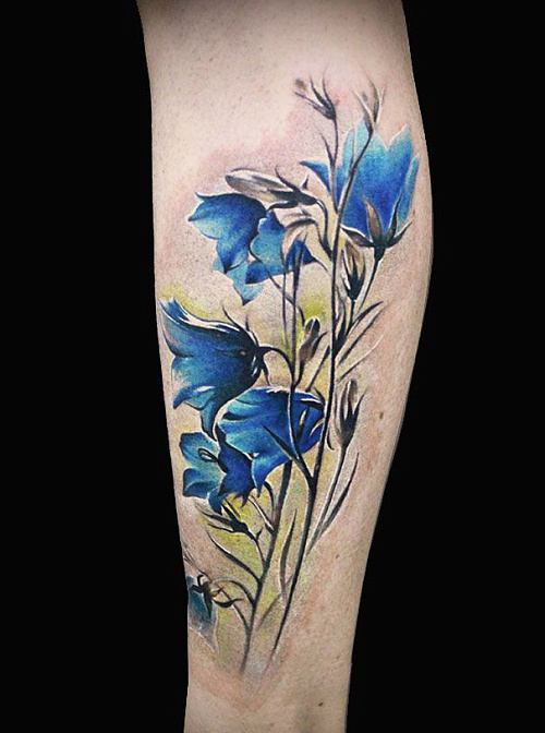 Тату цветы колокольчики