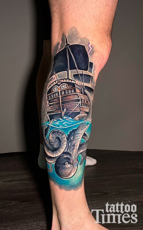 Тату осьминог и корабль